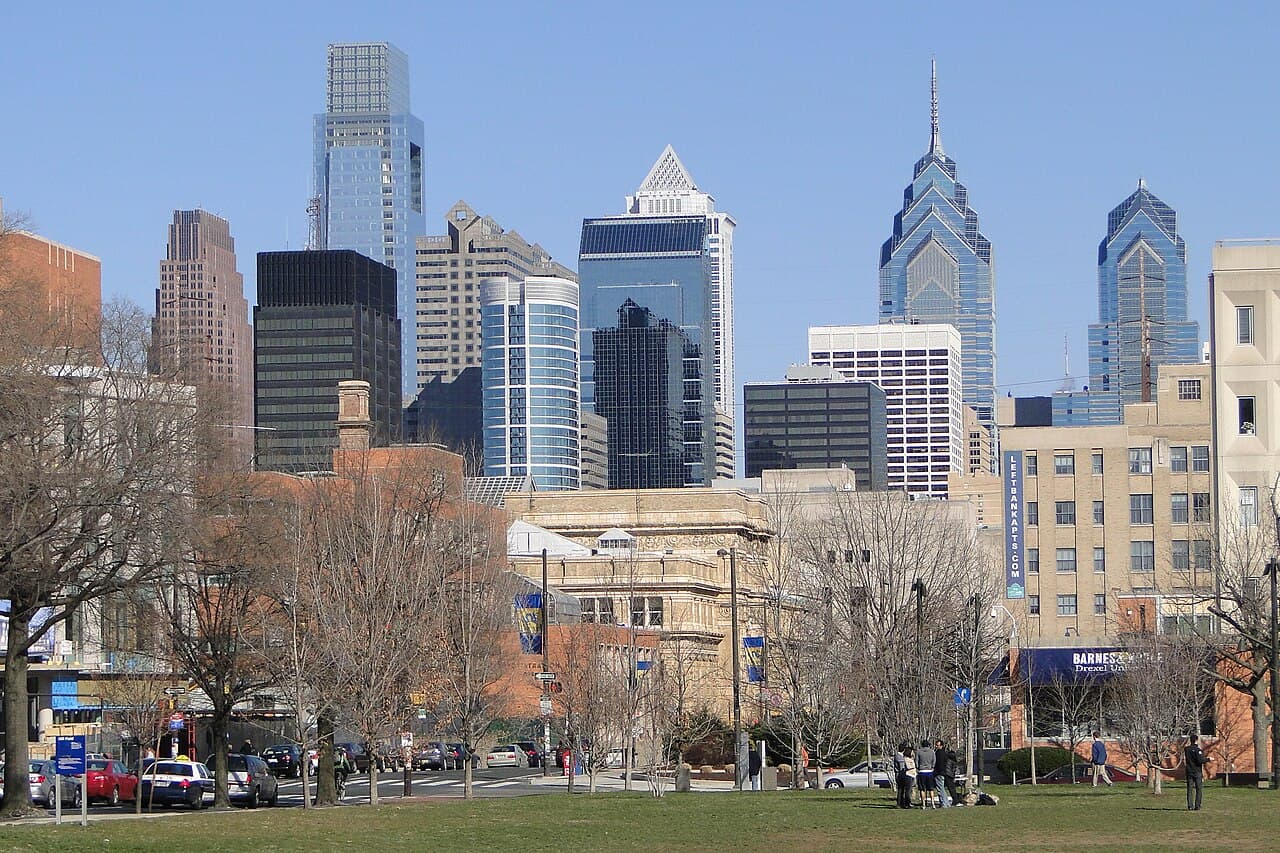 New York City to Philadelphia Private Car route and destination view
